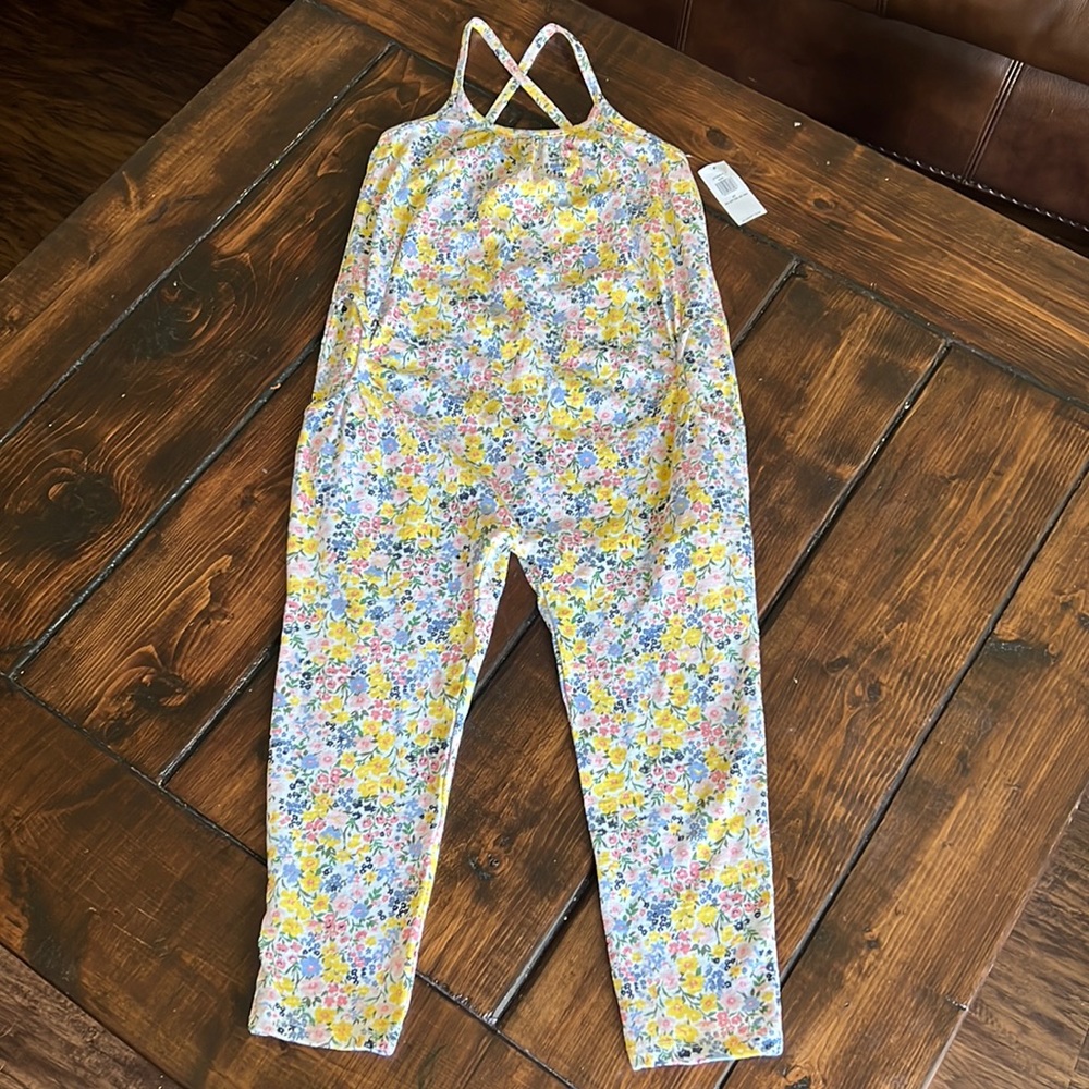 Old navy floral jumpsuit. Size 4T. NWT.